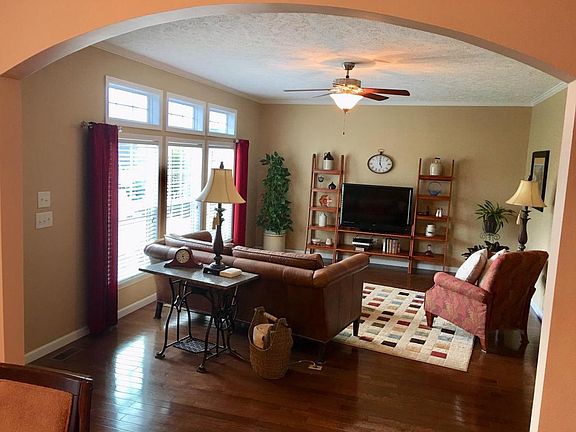 4th image of 1467 Stonebrook Ln