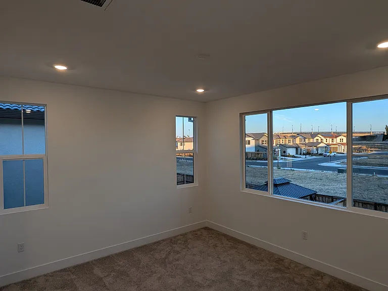 138 W Adriana Dr — Photo 14
