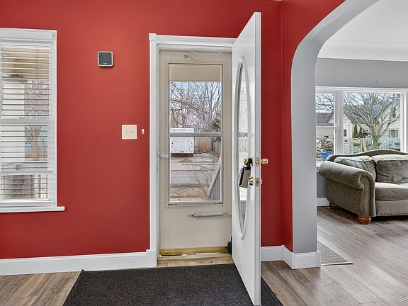 4th image of 1307 33rd St