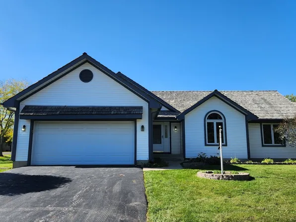 34444 N Bridle Ln, Gurnee, IL 60031