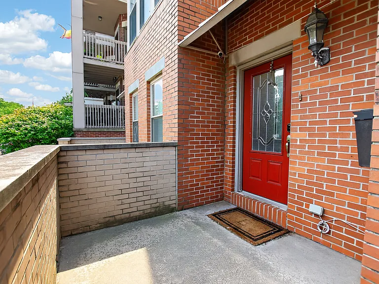 10933 Detroit Ave — Photo 3