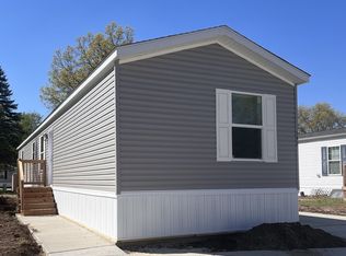 142 E Daisy Ln #142, Holland, OH 43528