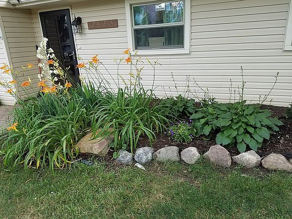 4th image of 2525 Marchar Dr