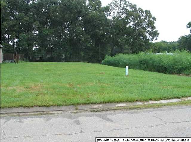 1st image of 42220 Conifer Dr