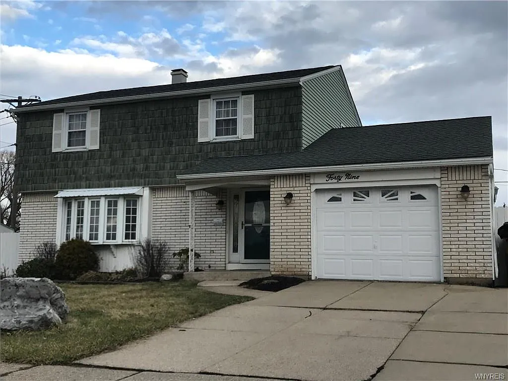 49 Jamaica Ln photo 1