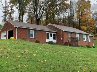1194 Clifton Rd, Washington, PA 15301