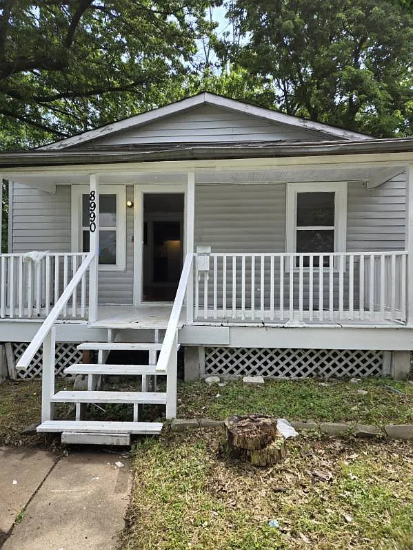 3 bed, 1100 sqft, $1,200 — Photo 1