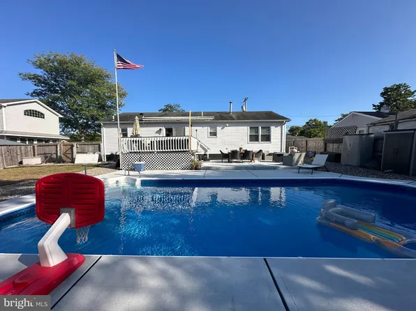 408 Cable Ave, Beachwood, NJ 08722