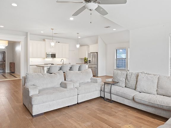 4th image of 3016 Ridgemont Ct