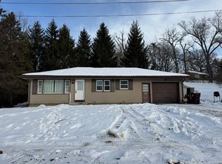 620 Hillandale Dr, Morrison, IL 61270