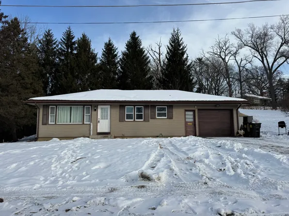 620 Hillandale Dr, Morrison, IL 61270