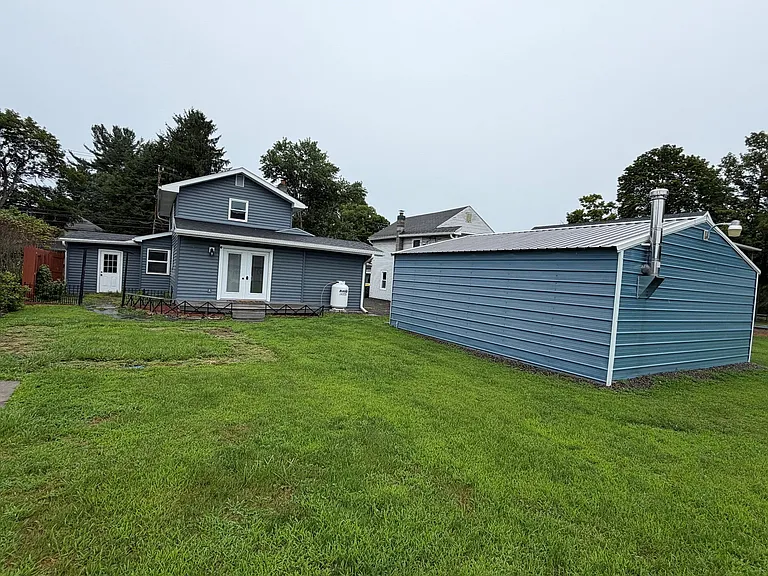76 E Main St — Photo 4