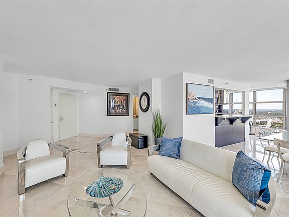 5th image of 3500 Mystic Pointe Drive #3804