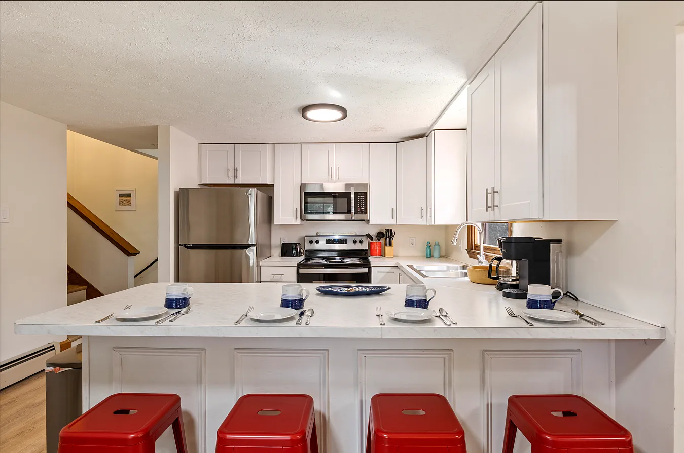 4 bed, 1710 sqft, $3,500 — Photo 4