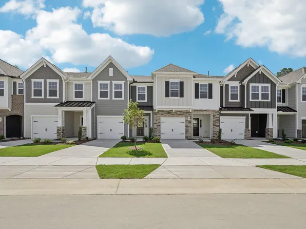 926 Kensley Grove Ln #62, Fuquay Varina, NC 27526
