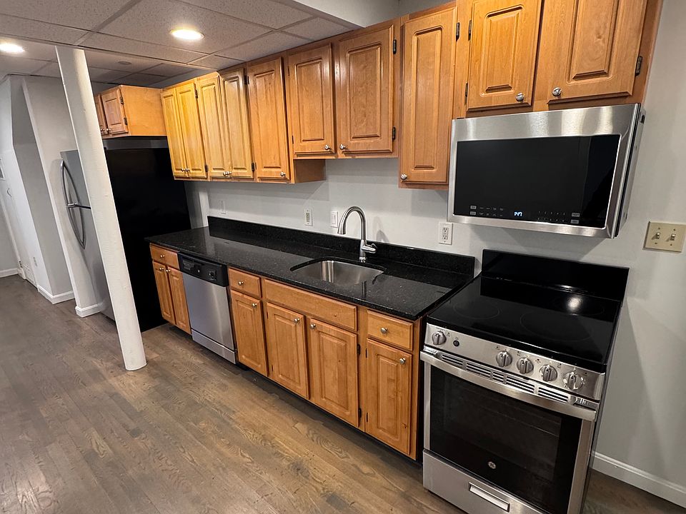 1st image of 75 Park Dr #D