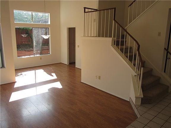4th image of 379 Paseo Marguerita