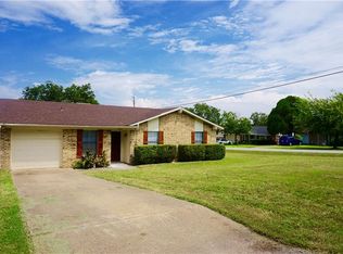 303 Linkwood Dr, Duncanville, TX 75137
