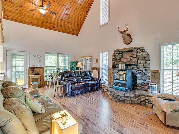 23rd image of 131 Gibson Hollow Rd