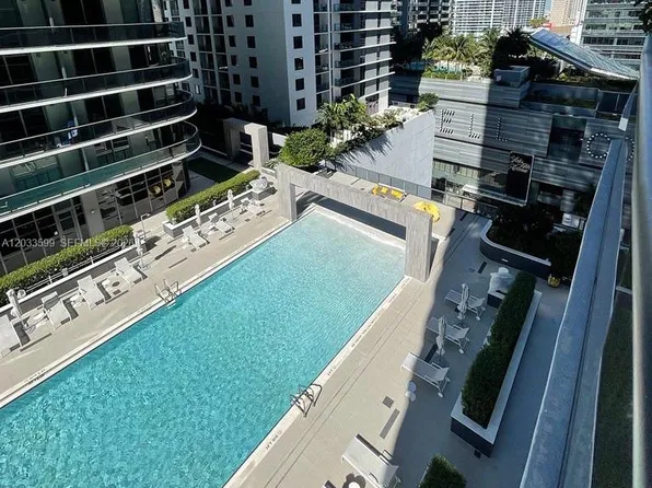 45 SW 9th St APT 1407, Miami, FL 33130