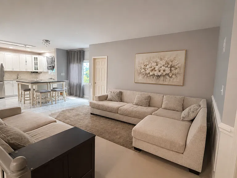 443 Meghann Dr — Photo 3