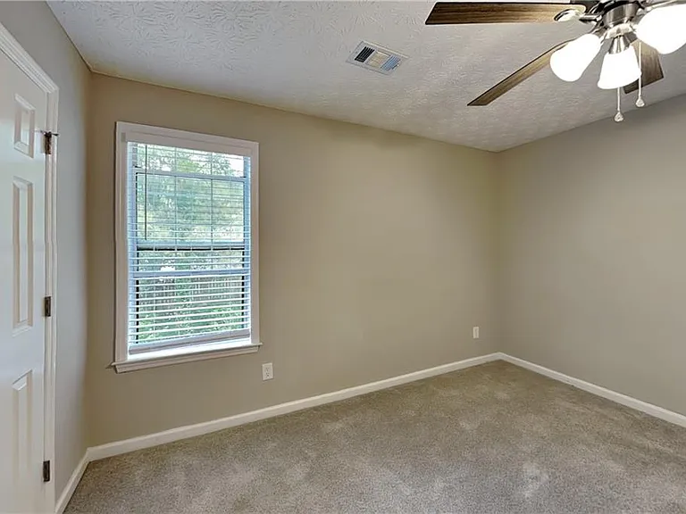 4922 Anclote Dr — Photo 16