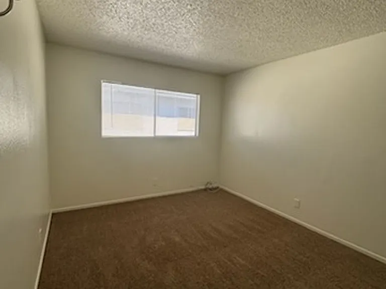 720 Aster Ln — Photo 12