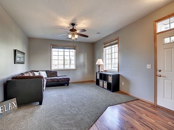4th image of 15672 Emerald Dr N Unit 2