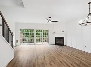 1386 Thornborough Dr, Powder Springs, GA 30004