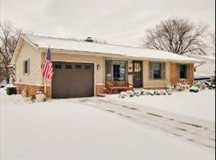 323 Charing Cross Rd, Elk Grove Village, IL 60007