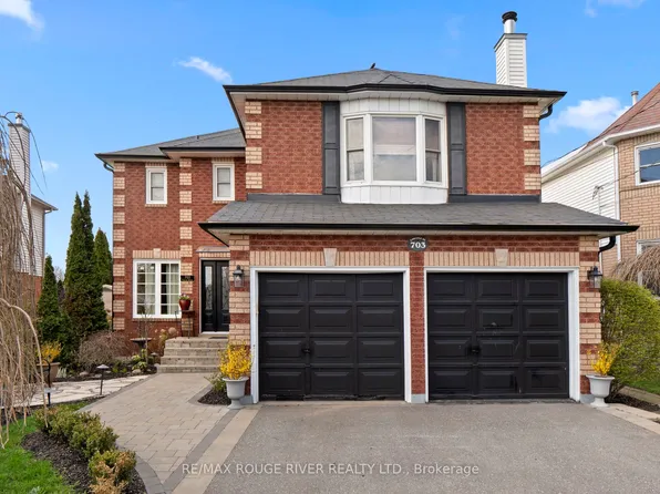 703 Carlisle St, Cobourg, ON K9A 5E4