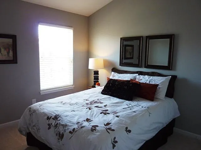 9429 Glencroft Way — Photo 11