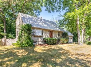 76 Macon Rd, Burlington, MA 01803