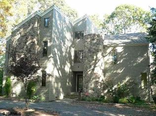 206 W Schoolhouse Dr, Linwood, NJ 08221