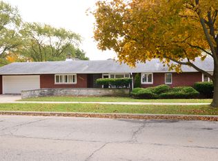 2001 Brookside Ave, Waukegan, IL 60085