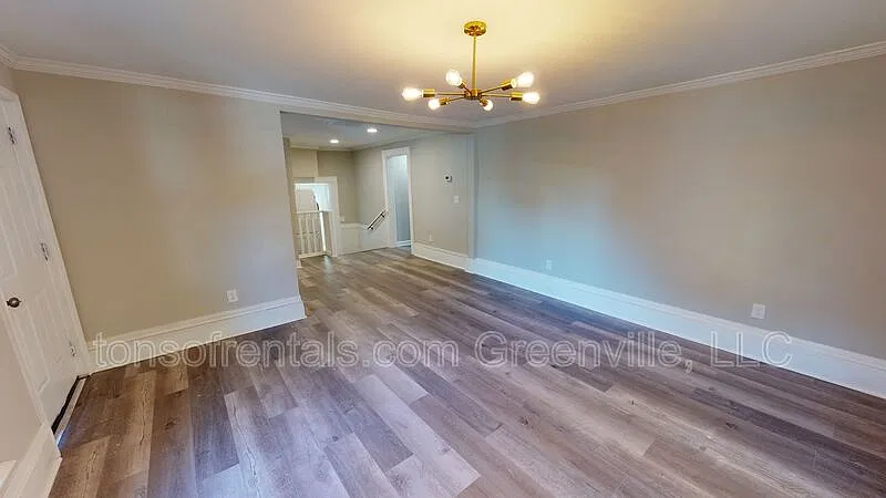 2 bed, 1.0 bath, $1,100 — Photo 3