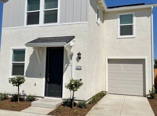 2270 N Zinfandel Dr, Fresno, CA