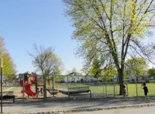 548 Howe St, Manchester, NH 03103