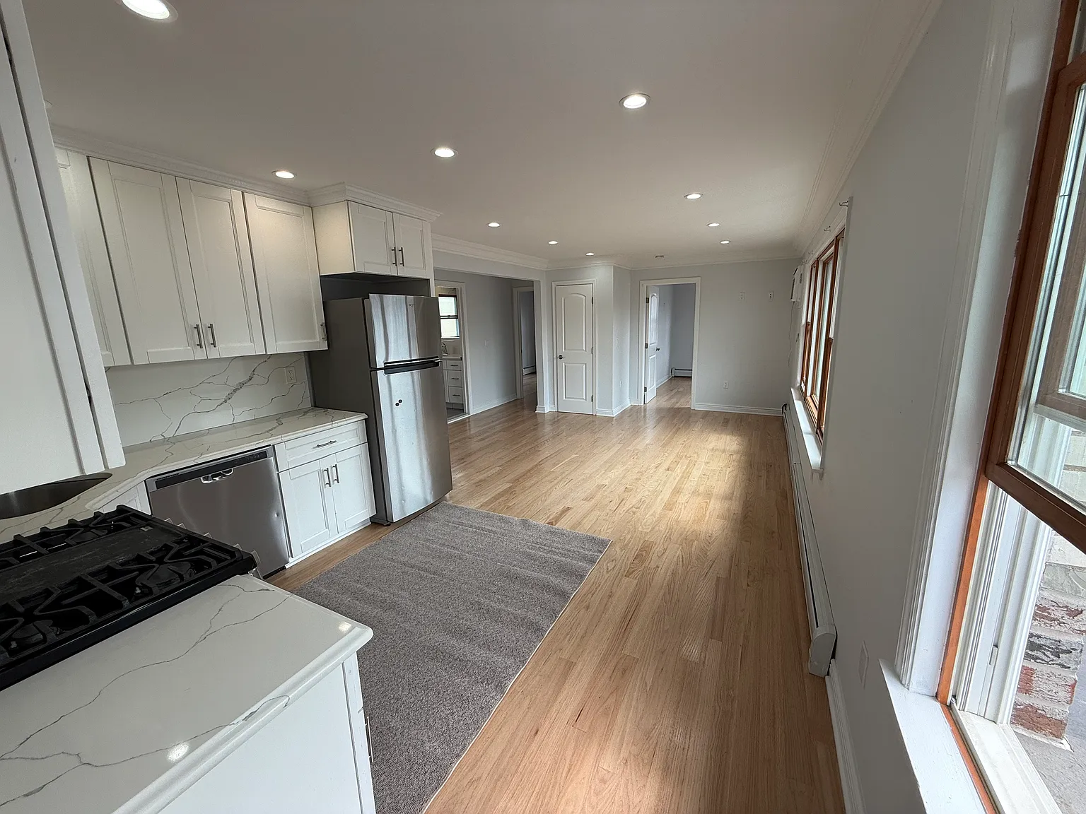 3 bed, $2,950 — Photo 3