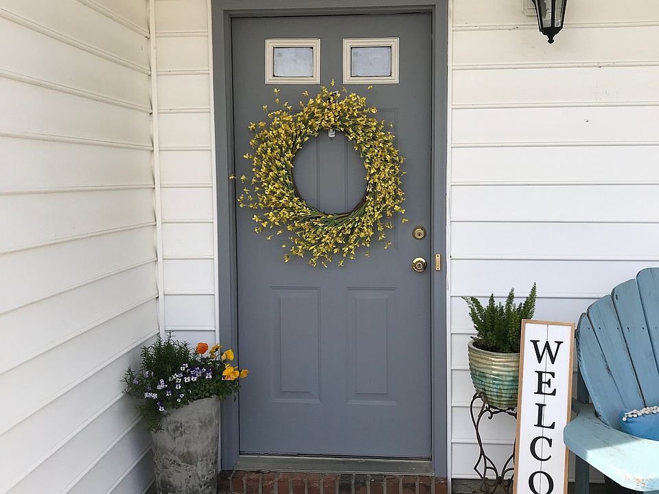1st image of 202 Tomlinson Dr #8