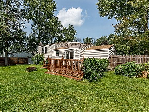 4th image of 4971 Woodmark Dr
