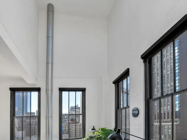 448 West 37th Street 11G/12G image 2 of 16