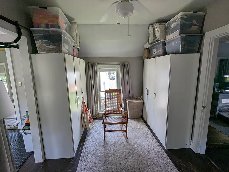 140 Grove St — Photo 21