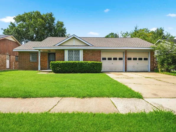 2202 Cherrybrook Ln, Pasadena, TX 77502