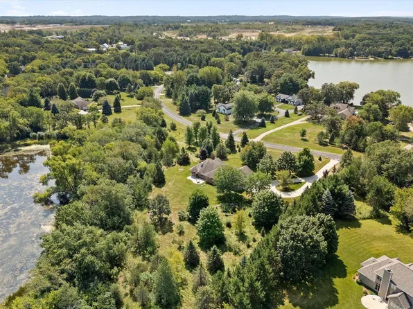 1010 South Waterville Lake ROAD, Oconomowoc, WI 53066
