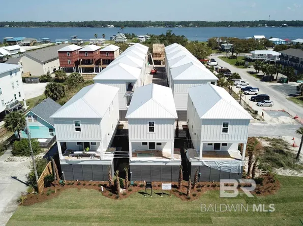 115 W 10th St #C, Gulf Shores, AL 36542