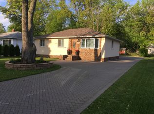 4415 Selhurst Rd, North Olmsted, OH