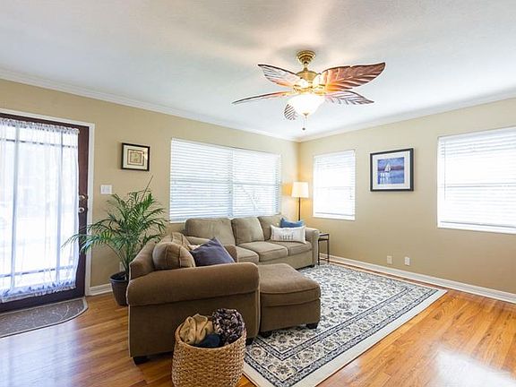 2nd image of 4200 W San Pedro St