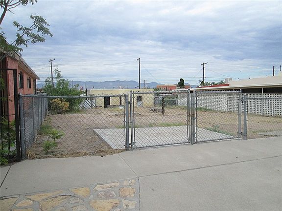 3rd image of 5930 E Yandell Dr