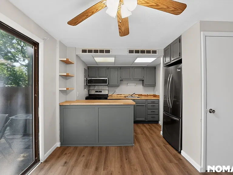 1651 Mentor Ave #805 — Photo 4